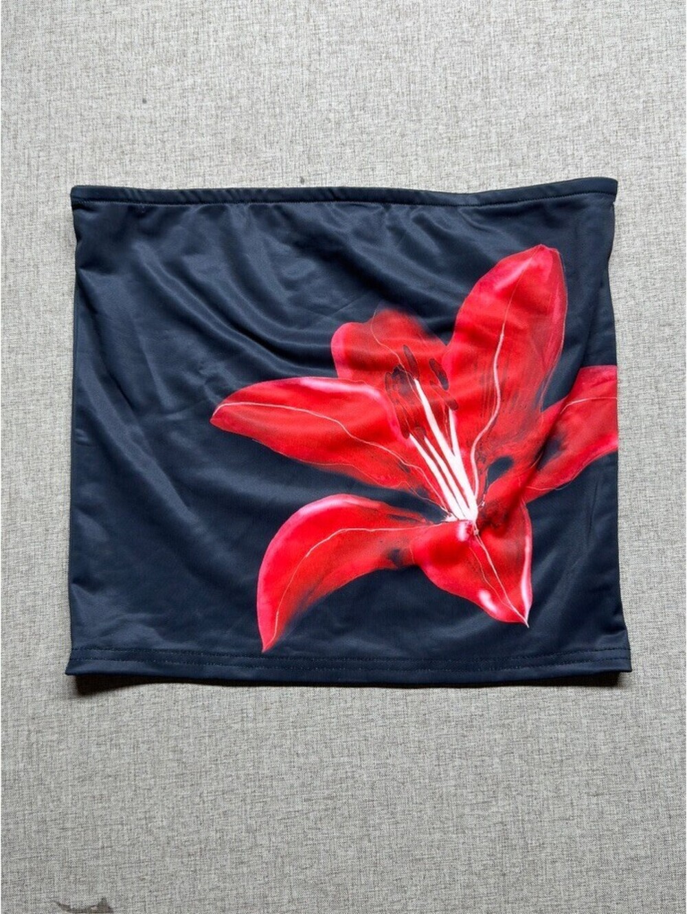 Edikted Women's M Black Red Lily Floral Strapless Tube Top NWT Y2K